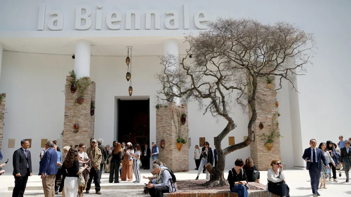 Biennale Venice Panas: Lega dan Borgonzoni Hadapi Uni Eropa, Oposisi Terbelah.