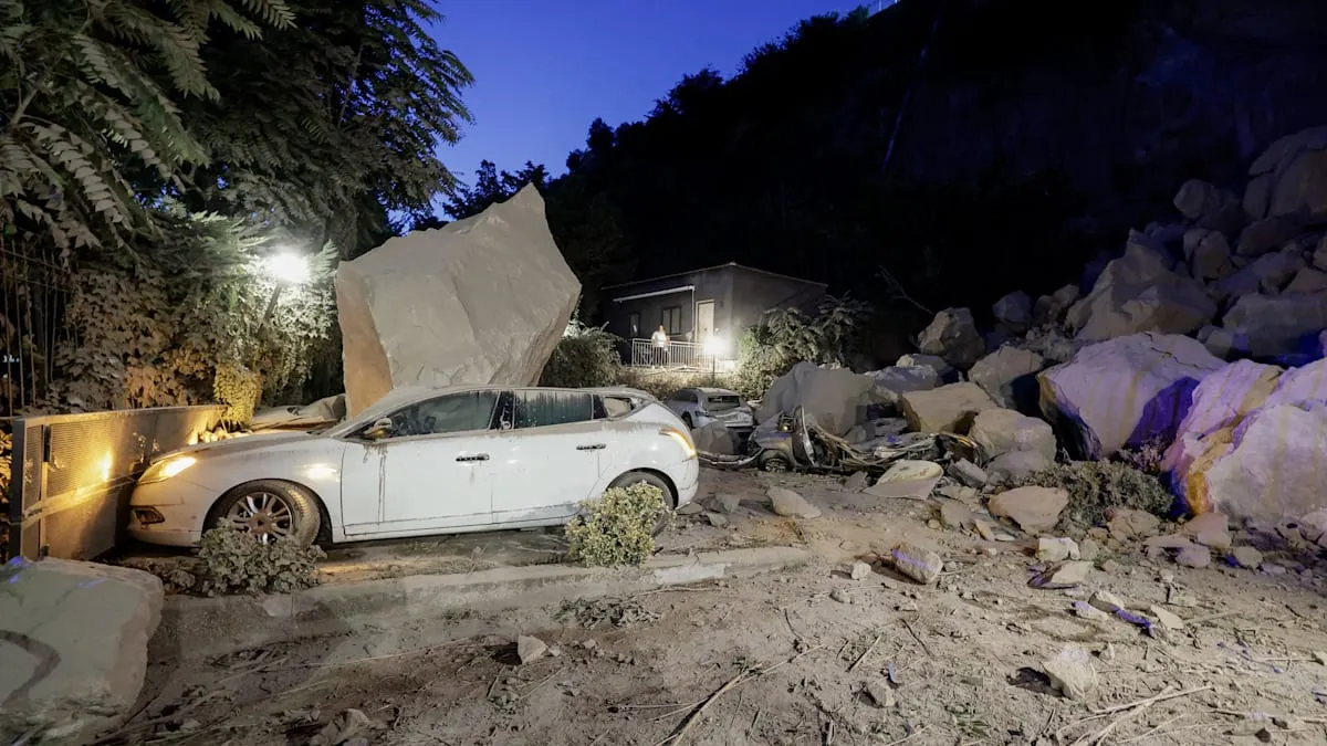 Naples Trembles: Strongest Quake in 40 Years Reveals Active Supervolcano Threat