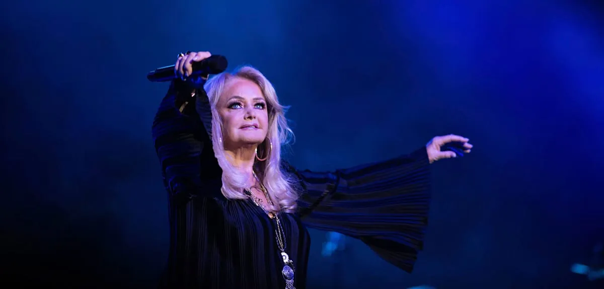 Dunia Berduka: Legenda Rock Bonnie Tyler Wafat di Usia 75 Tahun