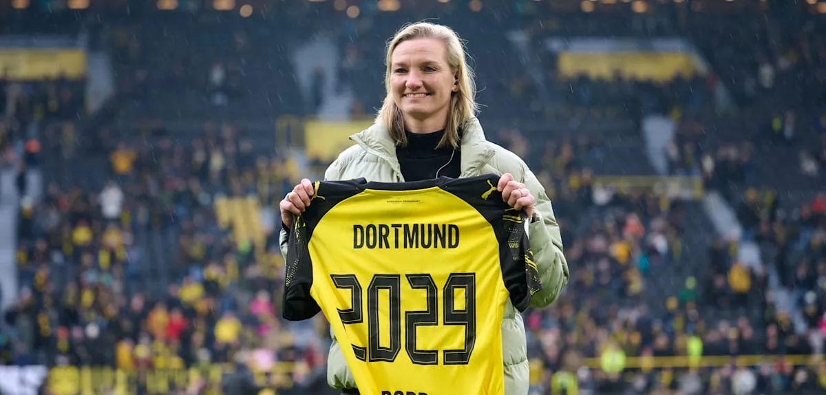 Bintang Sepak Bola Wanita: Mengapa Alexandra Popp Kembali ke Liga Regional?