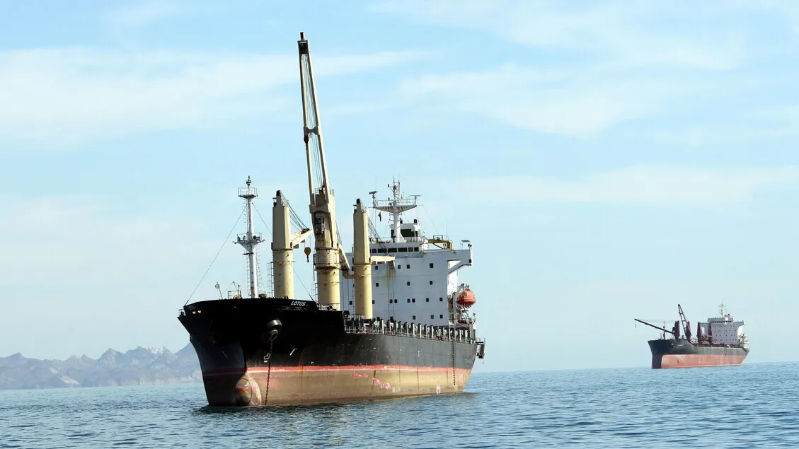 Amerika Bombardir Radar Iran di Selat Hormuz, Empat Drone Dinetralkan