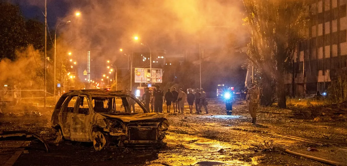 Kyiv Mencekam: Rudal Balistik Rusia Renggut Sembilan Nyawa, Puluhan Terjebak