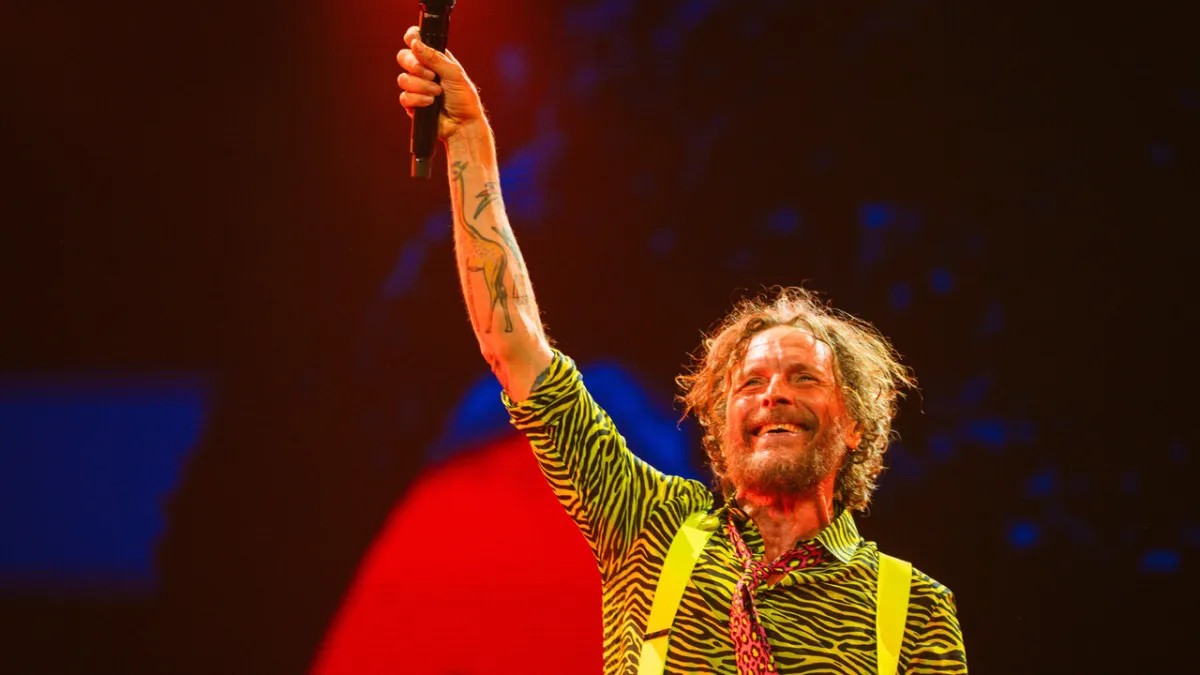 Jovanotti Resahkan Industri Musik: Esensi Seni Tergerus Angka di Usia 60?