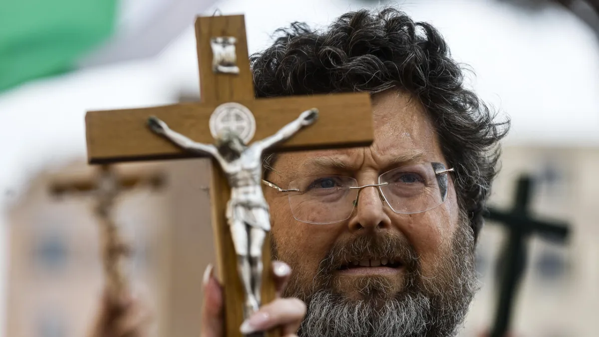 Journalist Caught in Scandal: Claims Faith Amid Tax Fraud Accusations