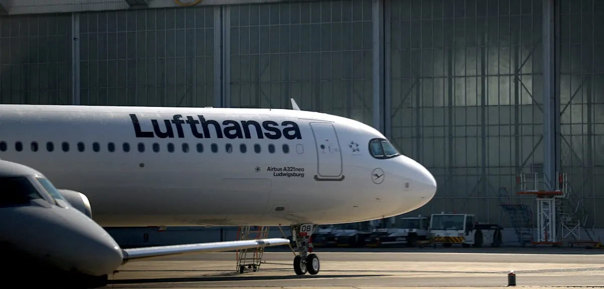 Kerosene Storm and Strikes: Lufthansa's Profit Plummets Amidst 2026 Expansion Ambitions