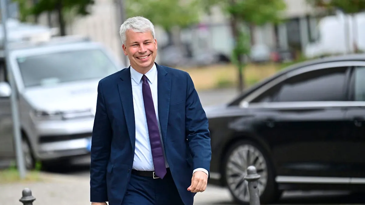 Manuver Merz: Steffen Bilger Resmi Pimpin Kementerian Transportasi Jerman 2026