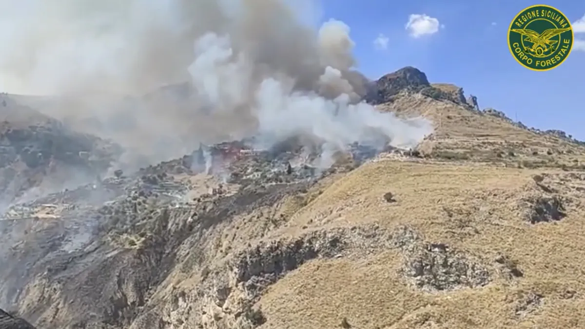 Taormina Terbakar Hebat: Rekaman Udara Ungkap Skala Bencana Lingkungan