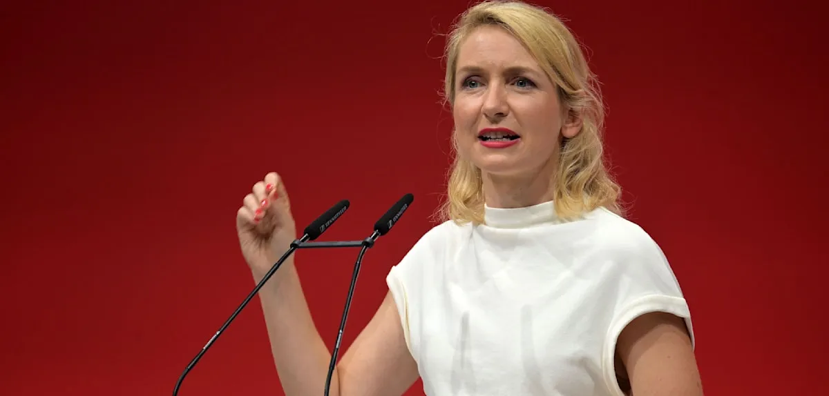 Pimpinan Die Linke Jerman: Konflik Gaza Genosida, Partai Bergejolak!