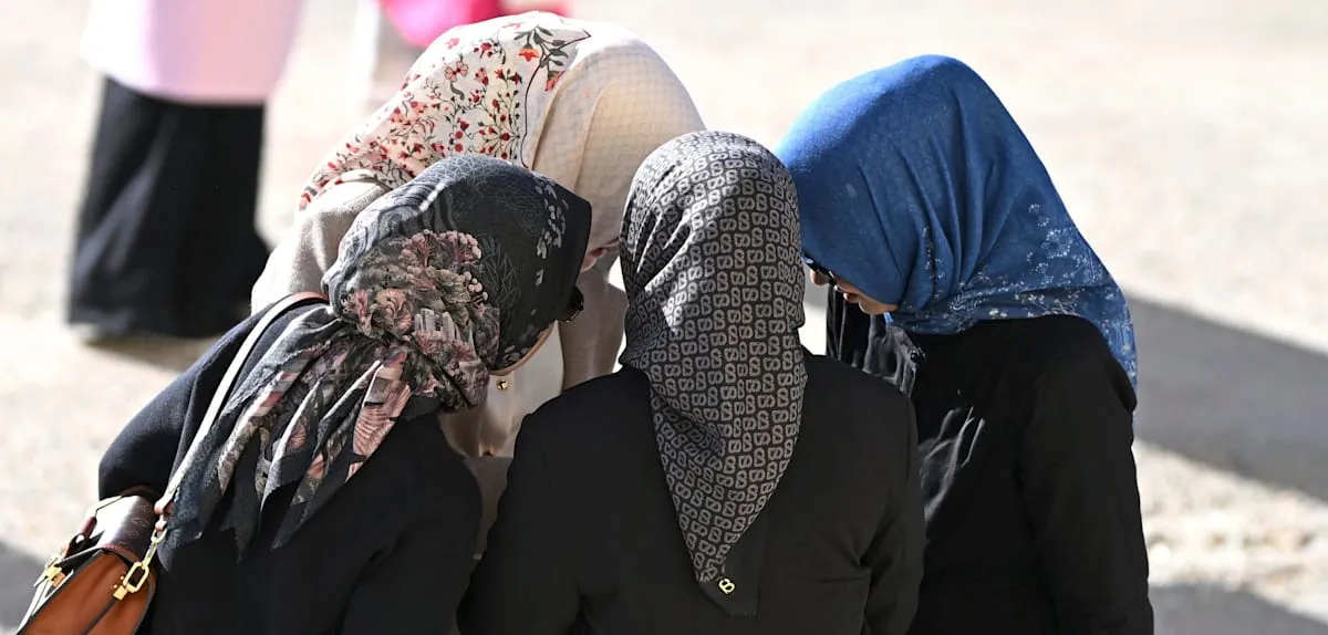 Austria's School Headscarf Ban: Surprising Absence of Major Conflict
