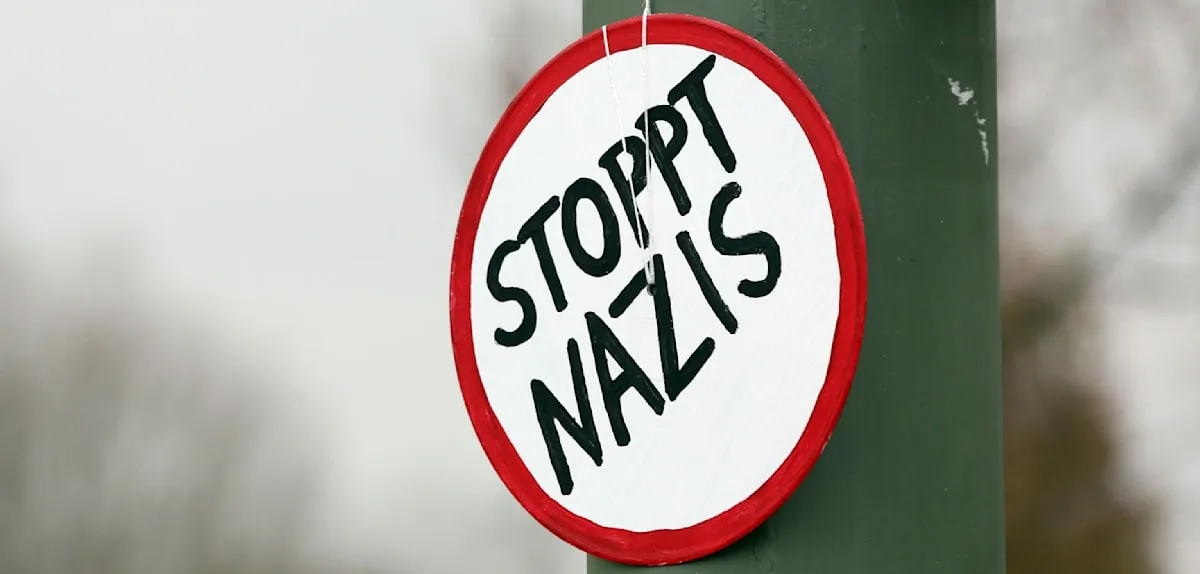 Hamburg Stunned: Activists Cripple Neo-Nazi Shop with Clever Strategy
