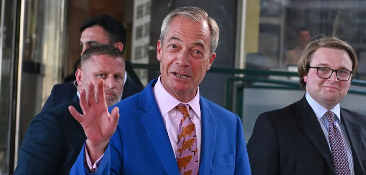 Manuver Politik Berani Nigel Farage: Mundur dari Parlemen, Picu Pertarungan Besar