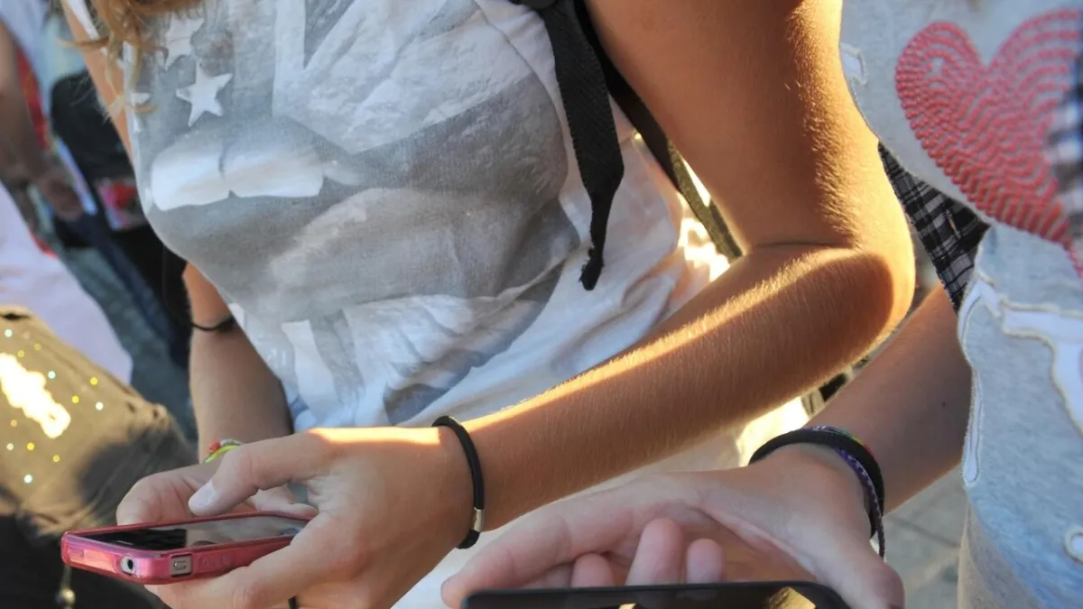 Social Media Haunts Teen School Grades: Study Reveals Shocking Correlation