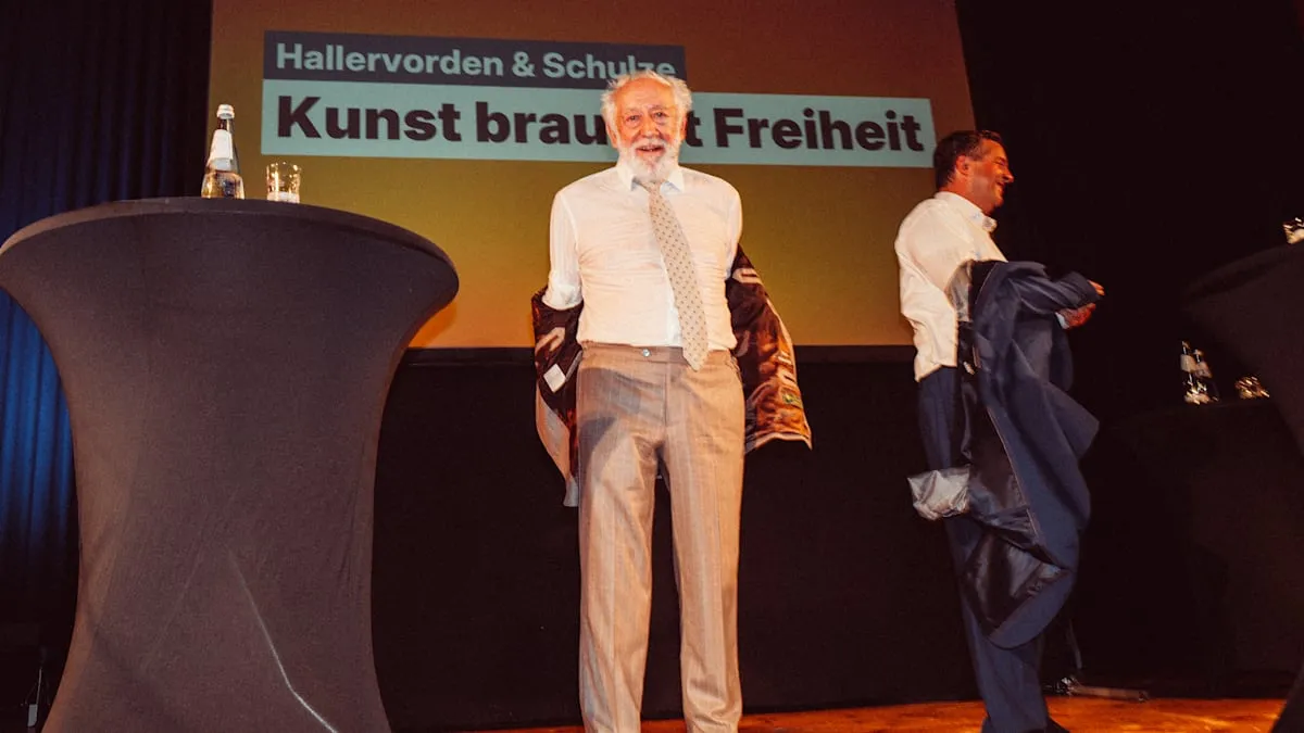 Hallervorden Rocks German Politics: Sharp Criticism for Merz and Pistorius