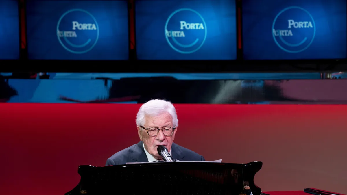 Italy Mourns: Peppino di Capri, Maestro of Twist Revolution, to Be Buried