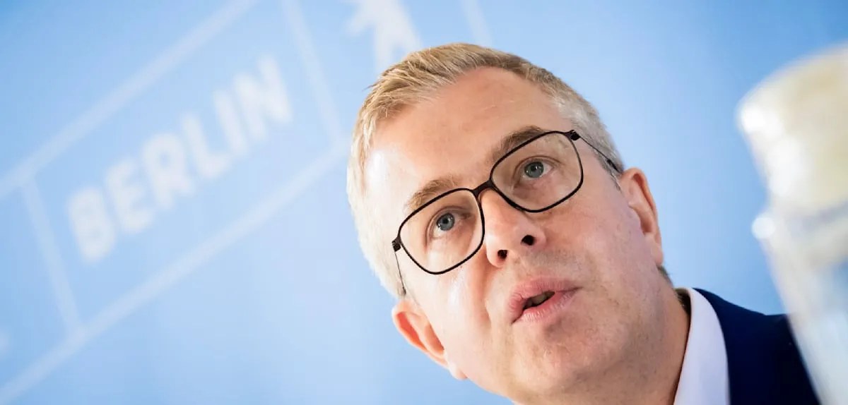 Evers Leads Berlin CDU: Modest Promises, Confronts Left and Spahn Controversy