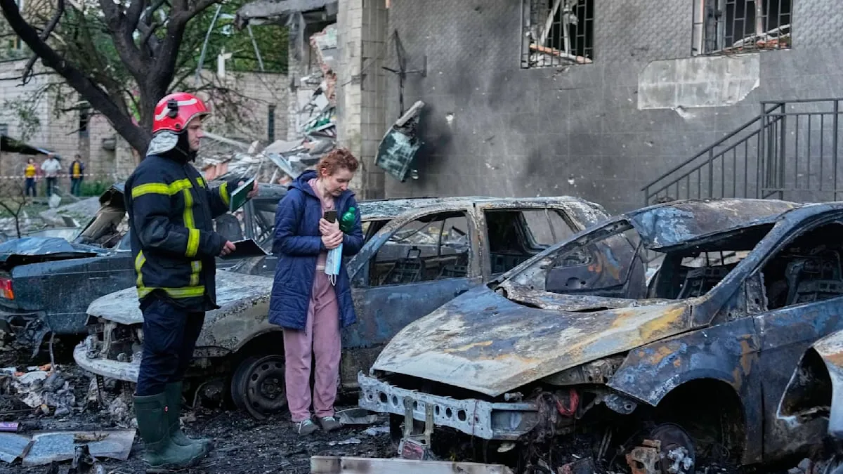 Ukraina Digempur: Ketahanan Warga Sipil Kyiv dan Kherson Menginspirasi Dunia