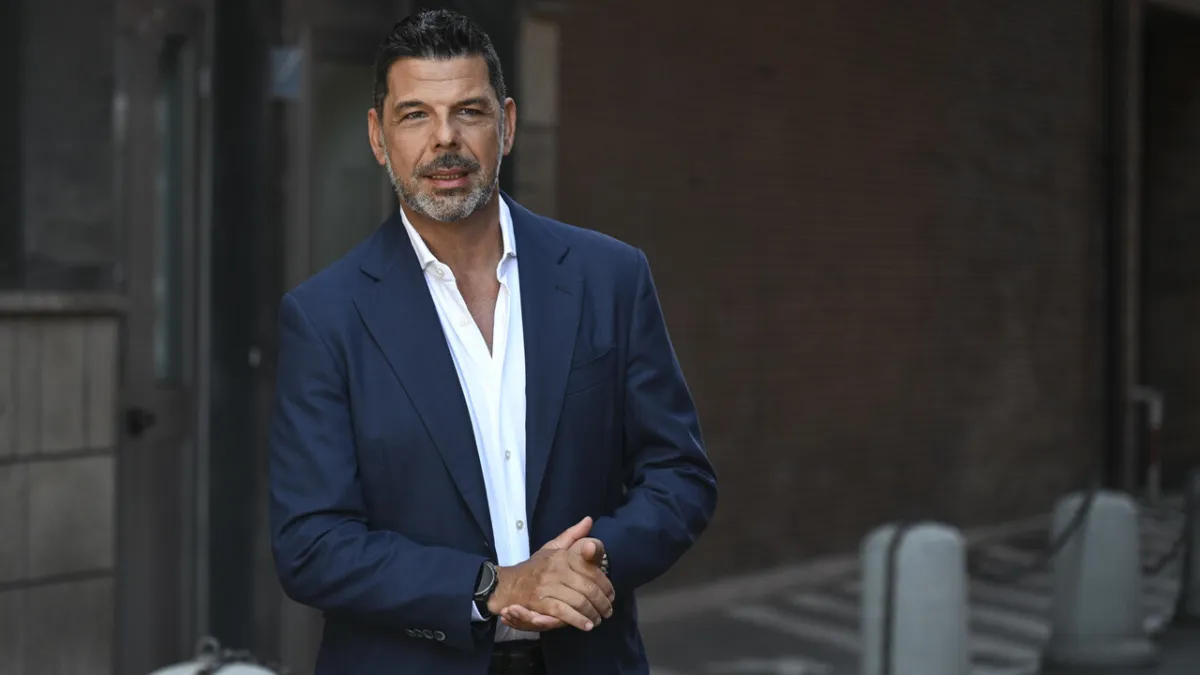 Tensions Escalate: Salvo Sottile Verbally Attacked by Report Journalists at Rai Headquarters