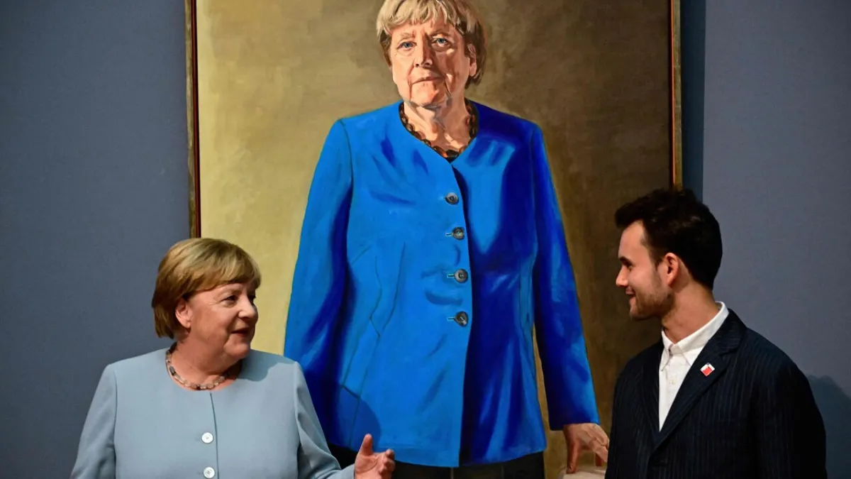 Potret Monumental Angela Merkel: Simbol Abadi di Jantung Berlin