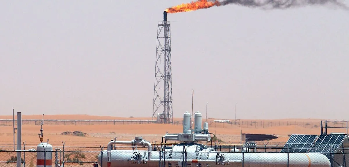 Ketegangan Memanas: Drone Hantam Pipa Saudi, Irak Pecat Komandan Akibat Serangan