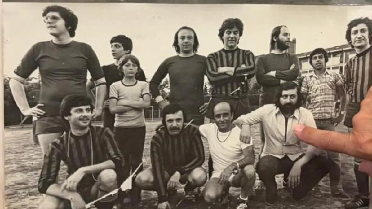 Bologna Kenang Guccini, Legenda Musik yang Jadi Keluarga Abadi Trattoria Vito