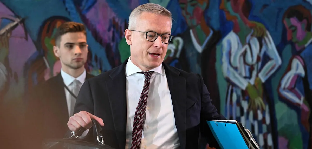 Germany's 10 Billion Euro Bureaucracy Savings Claim Challenged