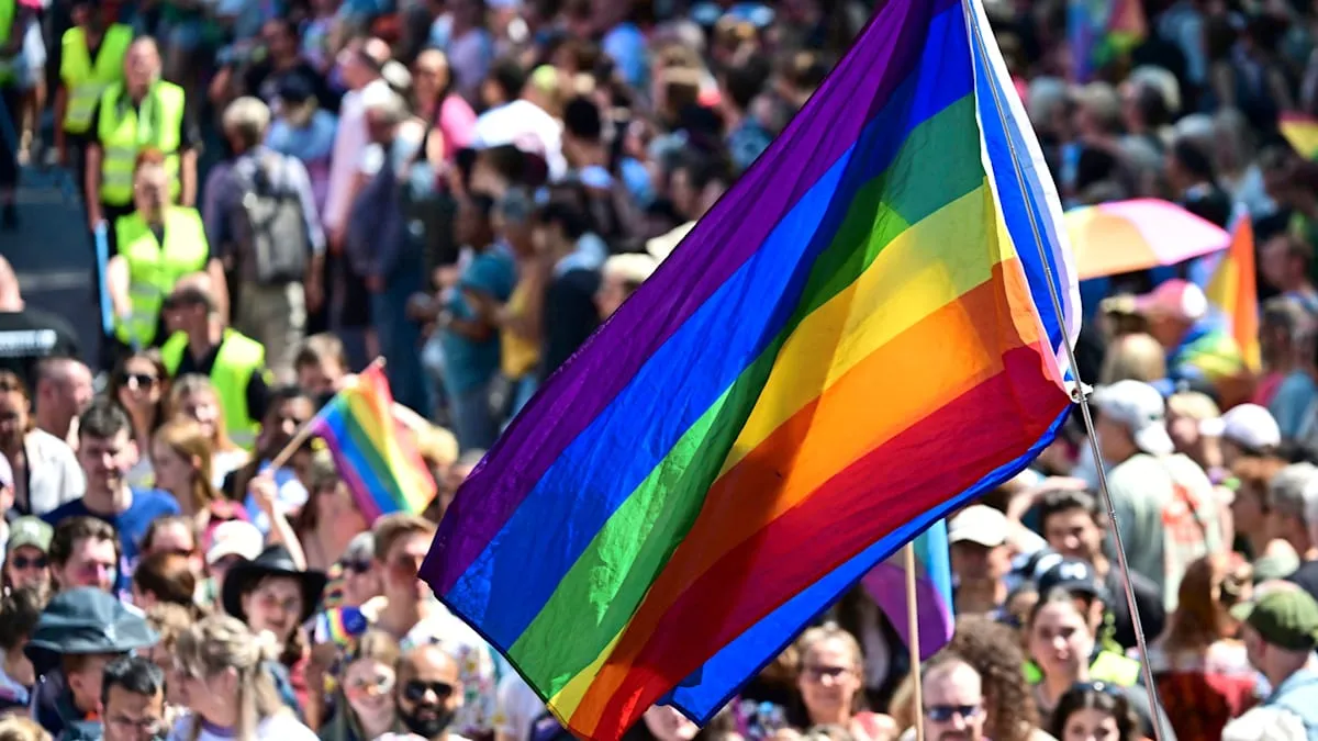 Hamburg Deploys Thousands of Police: CSD Held Amidst Shadow of Berlin Terror 2026