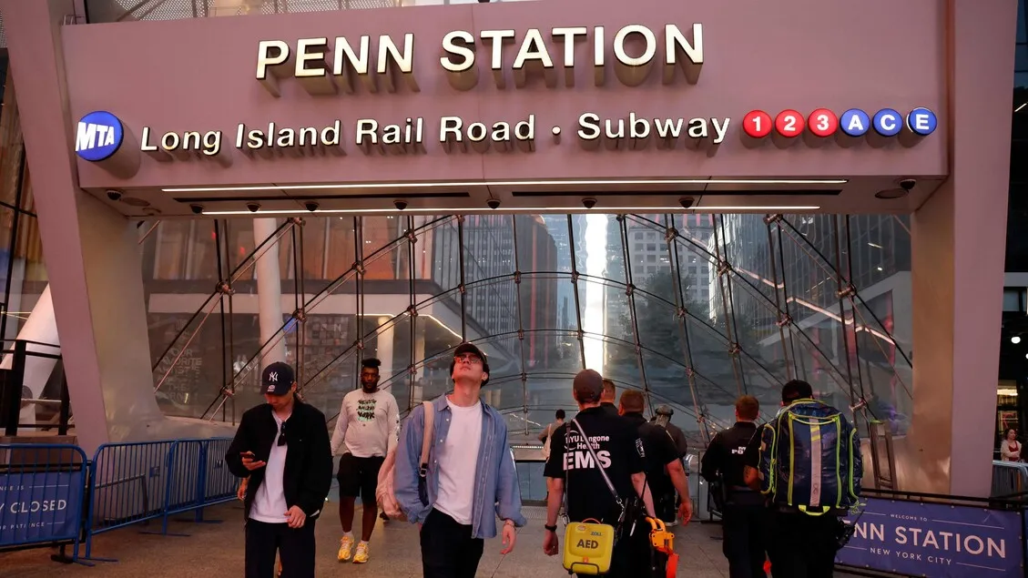 Horor Penn Station: Lima Ditikam, Trump Tiba Dekat Lokasi Kejadian