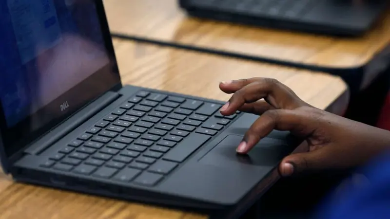 Terungkap! Alasan Pengacara Nadiem dan Tim Kompak Absen Sidang Chromebook