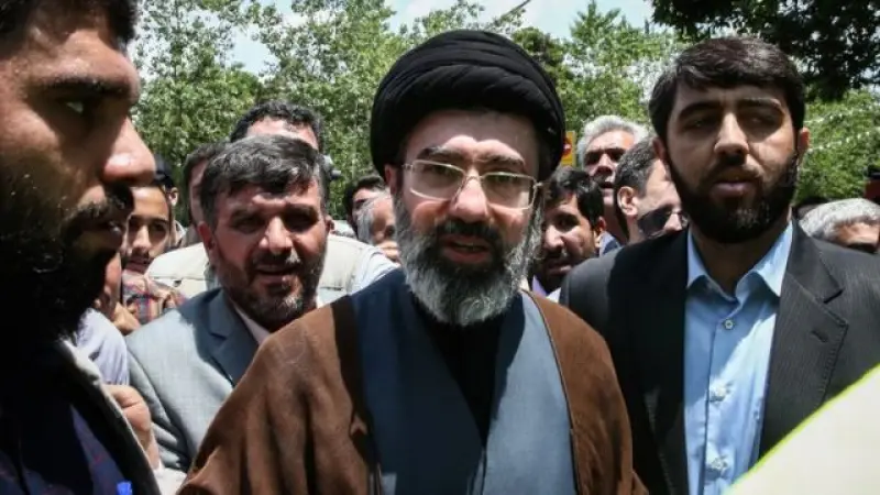 Pesan Tegas Enam Ayatollah Agung Iran Guncang Jalan Politik Mojtaba Khamenei