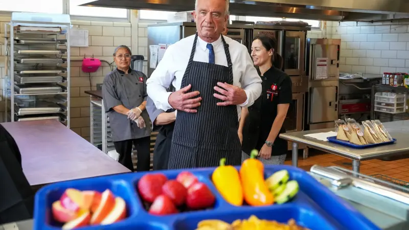 RFK Jr. Desak Revolusi Kurikulum Medis: Nutrisi Kunci Kesehatan Nasional