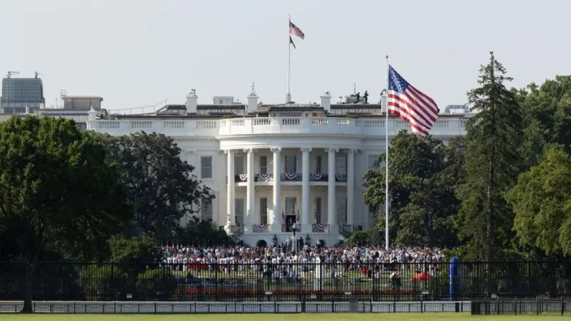 Trump Peringatkan China: Kirim Senjata ke Iran Hadapi Masalah Besar