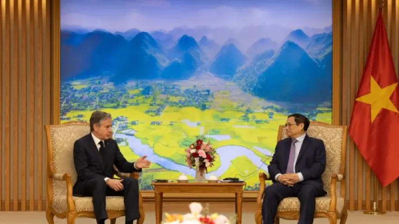 AS Gerah, Jatuhkan Sanksi Keras Pejabat Vietnam: Pemicu Ketegangan Baru?