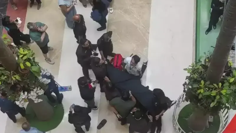 Tragedi Mal Jaksel: Pria Jatuh dari Lantai 3, Penyelidikan Polisi Berlangsung