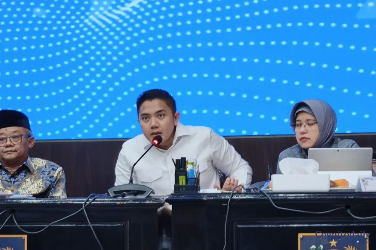 Seskab Teddy Bantah Tegas Klaim Produk AS Tanpa Sertifikasi Halal di Indonesia