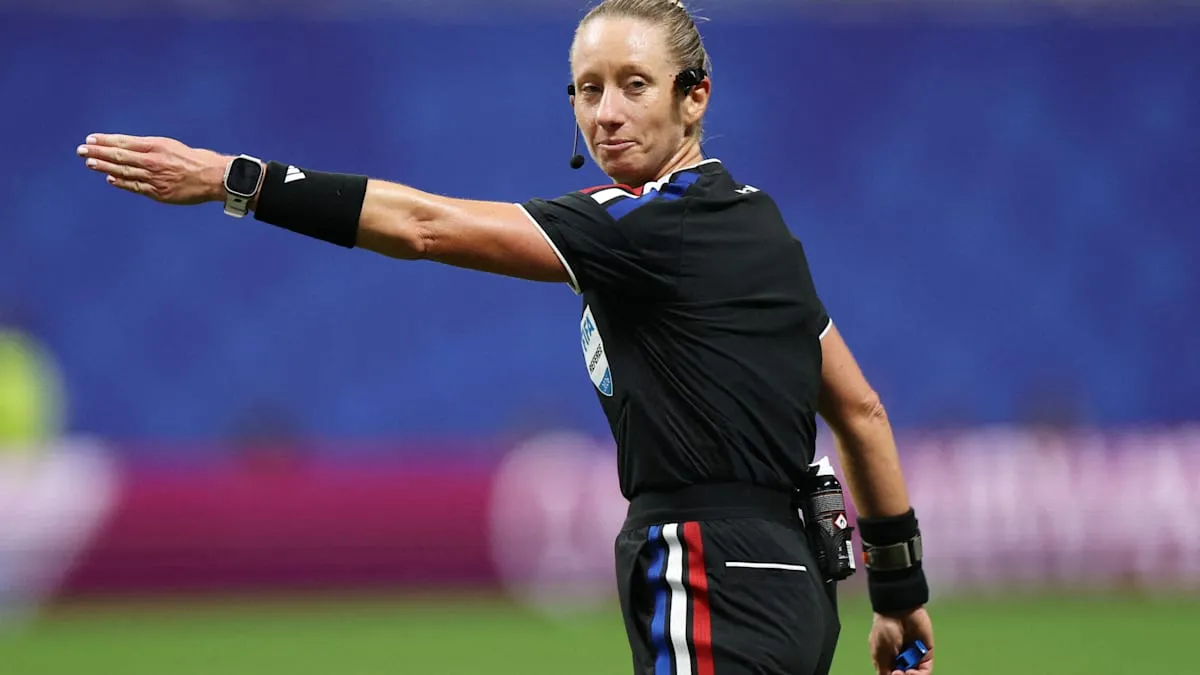 Insiden Langka: Gewitter über Dem Stadion In Philadelphia – Fans Sollen Ihre Plätze Verlassen Saat Jeda Pertandingan